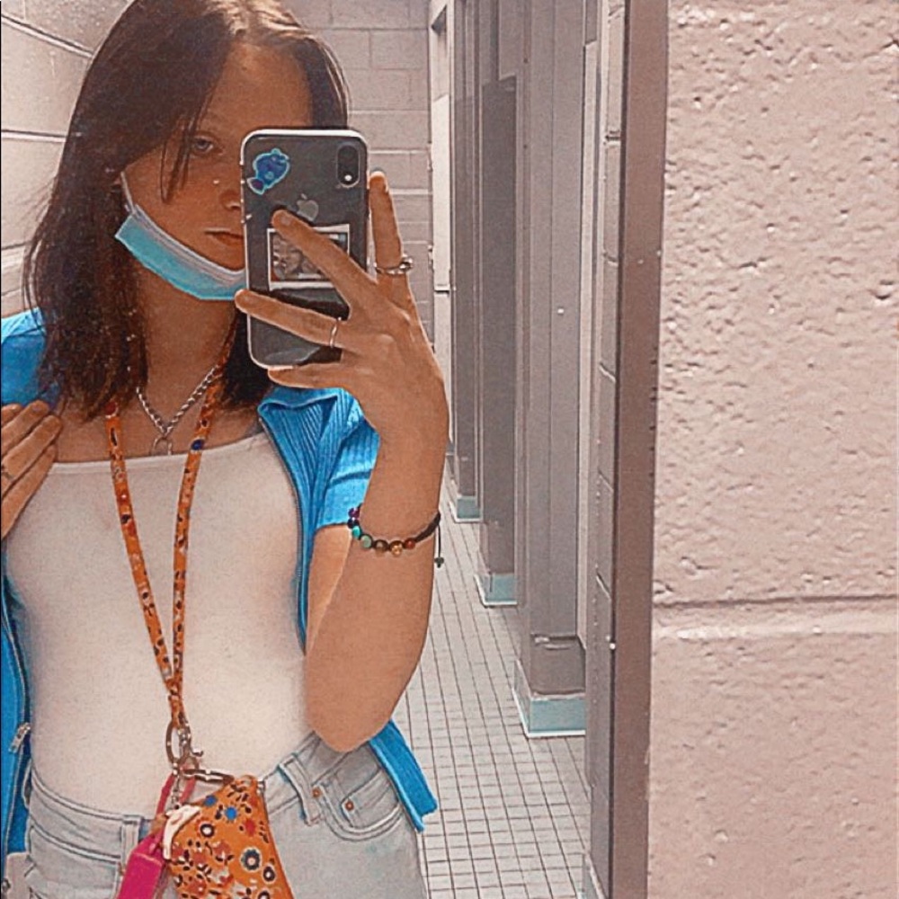 Meet your Posher, Jules